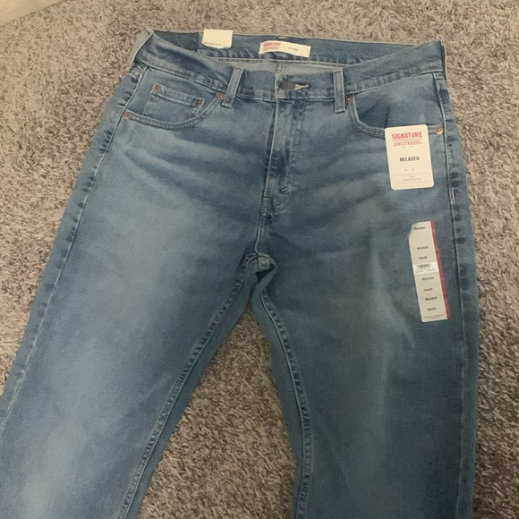 Men's Signature Levi Jeans - Picture 5 of 5
